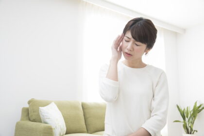 首の後ろが痛いとき何科を受診するもの？